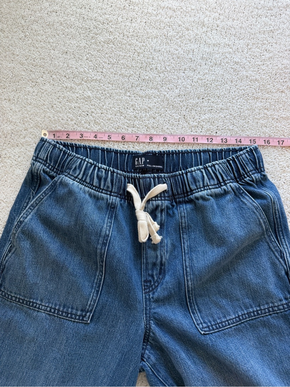 Gap Mid Rise Pull-On Barrel Jeans Medium Wash Medium - Picture 9 of 13